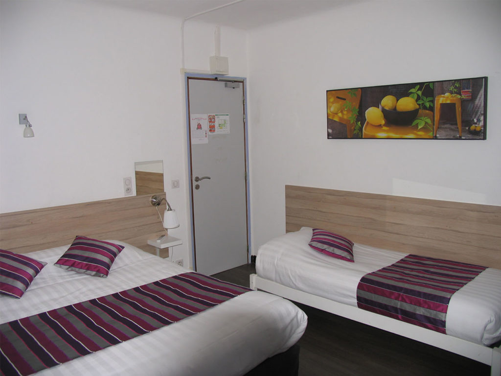 Chambre Triple vue mer Hôtel La Petite Bohème
